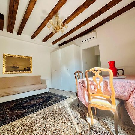 Ca Giovanni - Charmant And Exclusive Apartment Венеция Екстериор снимка